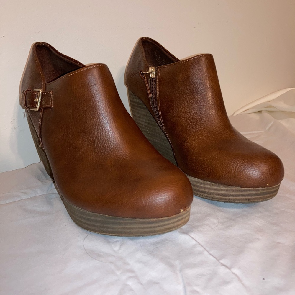 Dr Scholl’s Memory Foam Cool Fit Wedge Booties